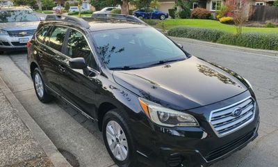 2017 Subaru Outback Base