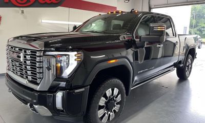 2026 GMC Sierra HD Denali