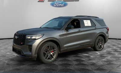 2025 Ford Explorer ST