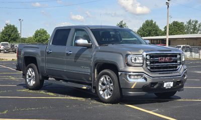 2017 GMC Sierra SLT