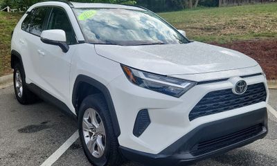 2022 Toyota RAV4 XLE