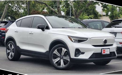 2023 Volvo C40 Plus Dark
