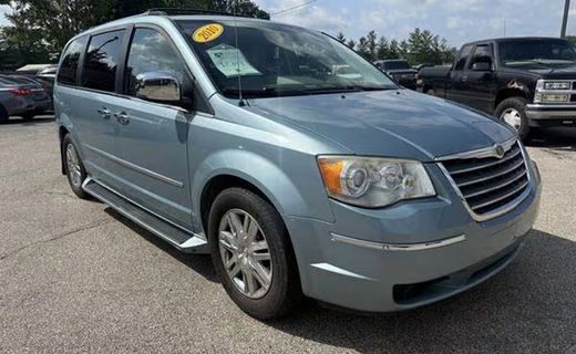 2010 Chrysler Town AND Country RT