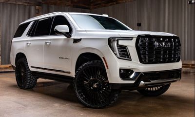 2025 GMC Yukon Denali Ultimate