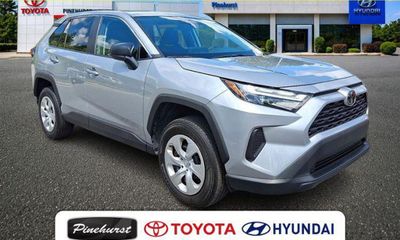 2025 Toyota RAV4 LE