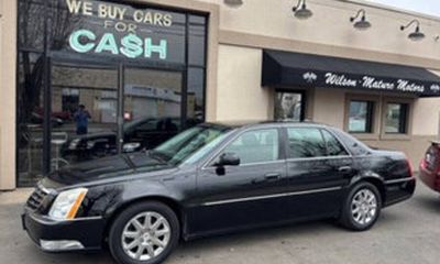 2011 Cadillac DTS Premium