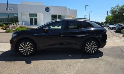 2023 Volkswagen ID 4 Pro S Plus