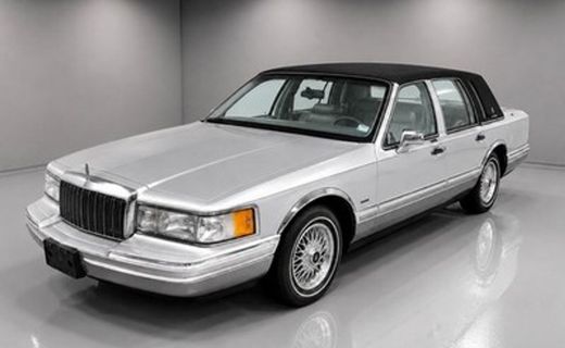 1992 Lincoln Town CAR