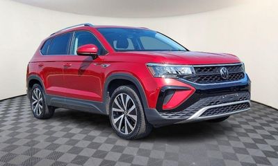 2023 Volkswagen Taos 4Motion SE W