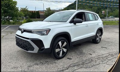 2025 Volkswagen Taos 4Motion S