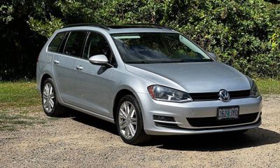 2015 Volkswagen Golf Sportwagen 1 8T TDI