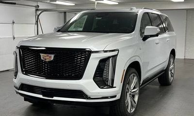 2026 Cadillac Escalade Sport Touring PKG
