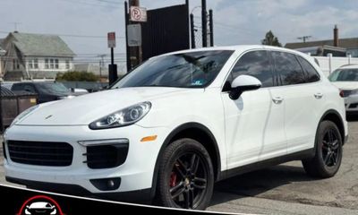 2016 Porsche Cayenne Base