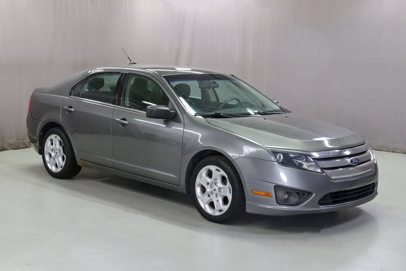2011 Ford Fusion — a typically priced live listing