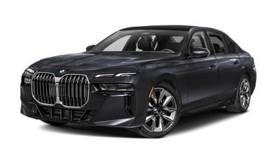 2026 BMW 740I