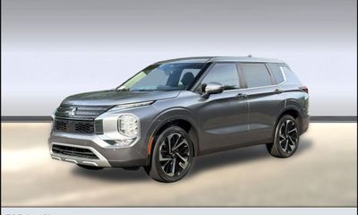 2022 Mitsubishi Outlander SE