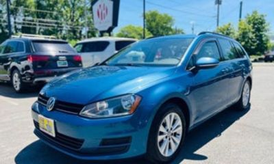 2017 Volkswagen Golf Sportwagen 4Motion