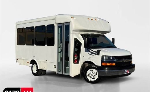 2015 Chevrolet Express 3500 Cutaway 139