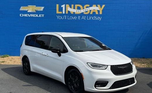 2024 Chrysler Pacifica Select