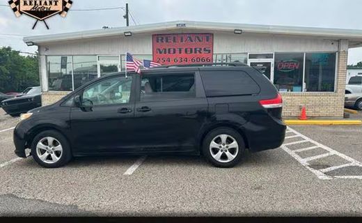 2014 Toyota Sienna LE