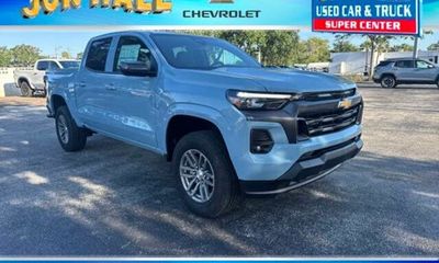 2025 Chevrolet Colorado Work Truck LT