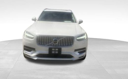 2025 Volvo XC90 Plus Bright
