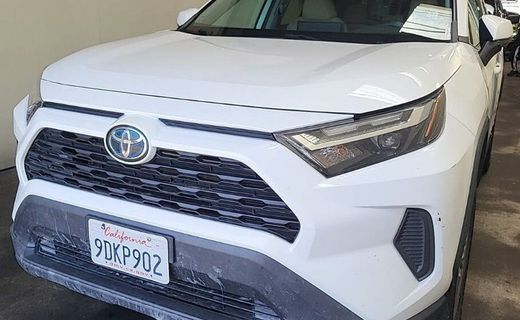 2022 Toyota RAV4 XLE