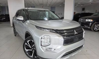 2023 Mitsubishi Outlander SE Black Edition