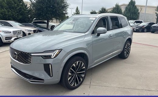 2026 Volvo XC90 Ultra Bright