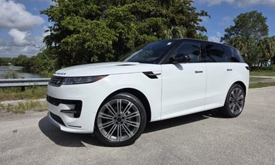 2026 Land Rover Range Sport P400 Dynamic SE