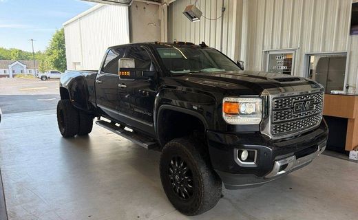 2019 GMC Sierra HD Denali