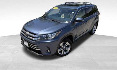 2019 Toyota Highlander LTD Platinum