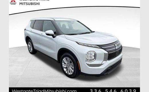 2026 Mitsubishi Outlander ES