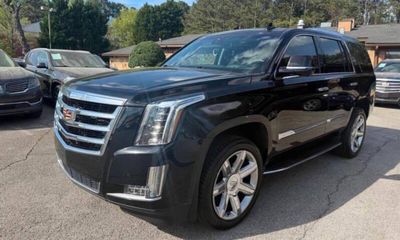 2017 Cadillac Escalade Luxury