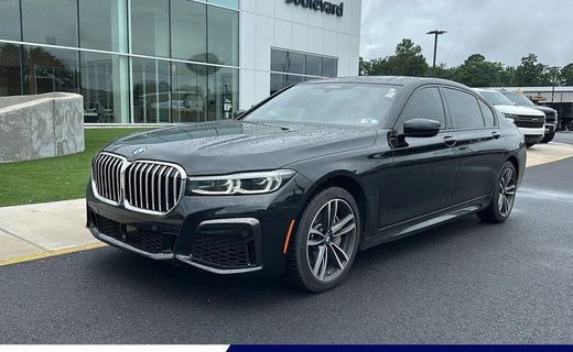 2021 BMW 750i