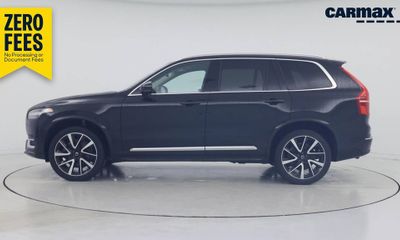 2023 Volvo XC90 Plus Bright