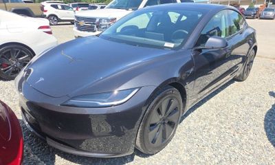 2025 Tesla Model 3 Long Range