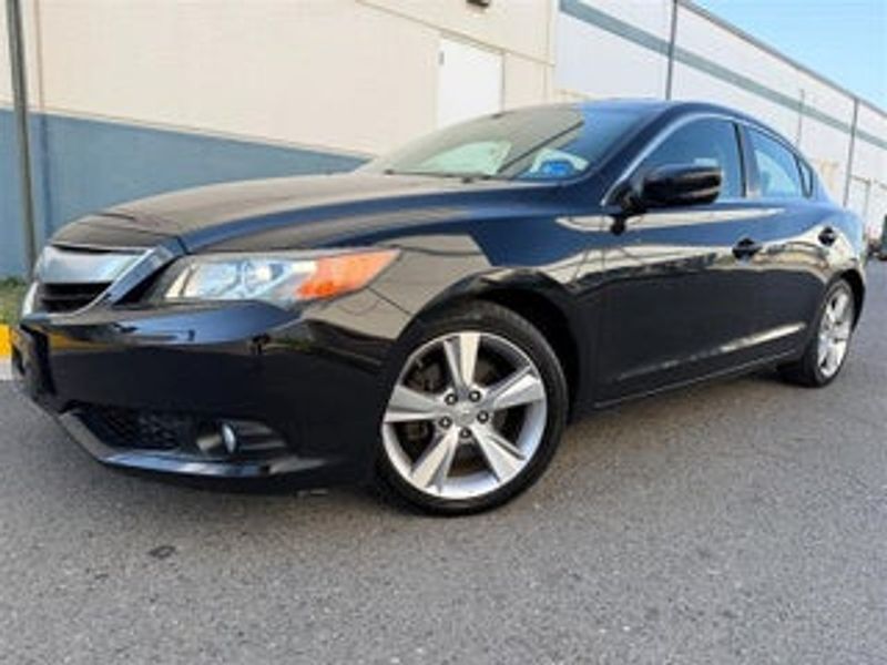 2013 Acura ILX — a typically priced live listing