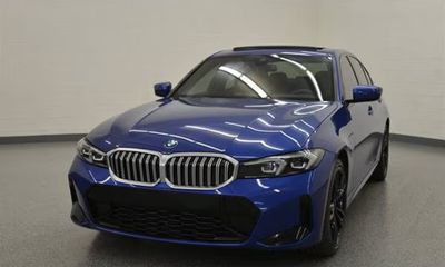 2023 BMW 330E Hybrid Plug