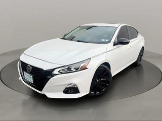 2022 Nissan Altima SR