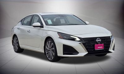2025 Nissan Altima SL