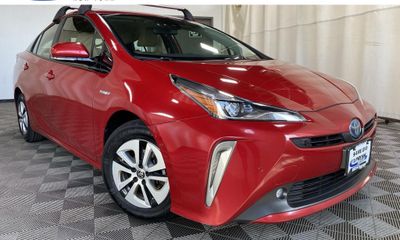 2020 Toyota Prius LE