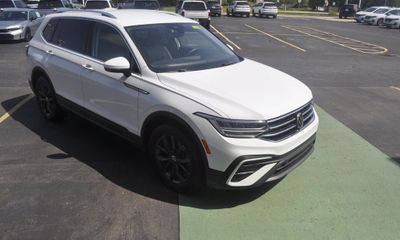 2022 Volkswagen Tiguan 4Motion SE