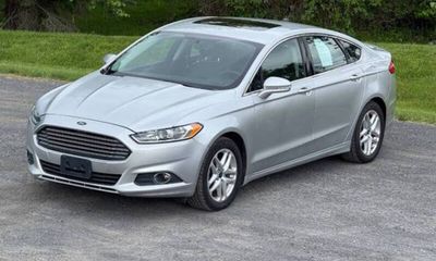 2014 Ford Fusion SE