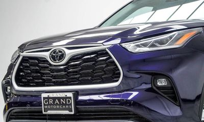 2023 Toyota Highlander LE L Limited