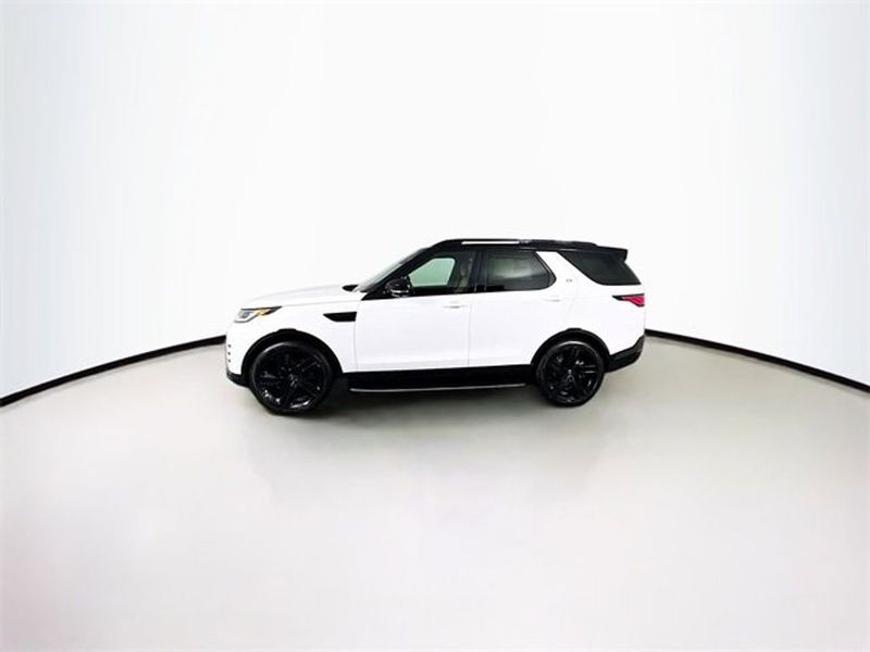 2025 Land Rover Discovery — a typically priced live listing