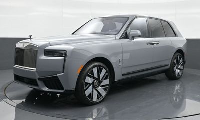 2027 Rolls-Royce Cullinan RR