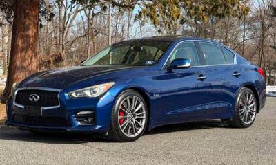 2017 Infiniti Q50 RED Sport 400