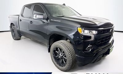 2022 Chevrolet Silverado RST