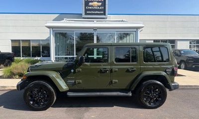 2024 Jeep Wrangler Sahara 4XE